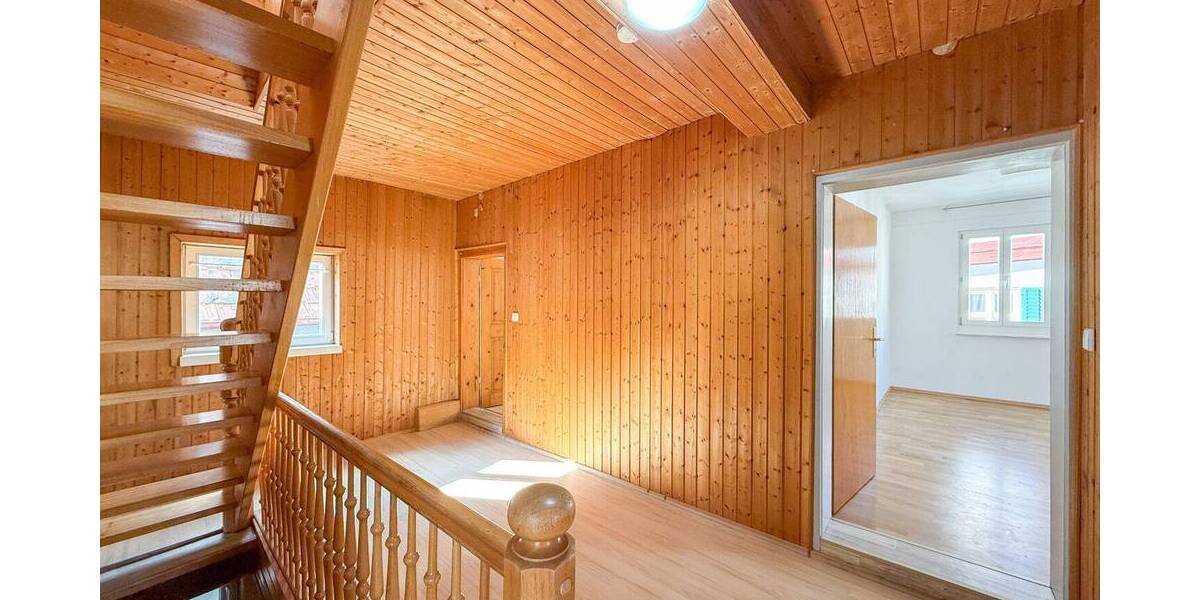 Einfamilienhaus Nördlingen - 7 Zimmer, 150 m&sup2;, 295.000&euro; | Angebot:25937730