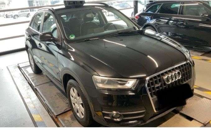 Audi Q3 112.300 km 14.990 € Sindelfingen 71065