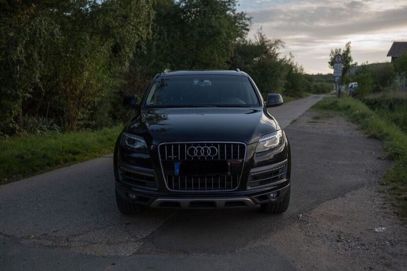 Q7