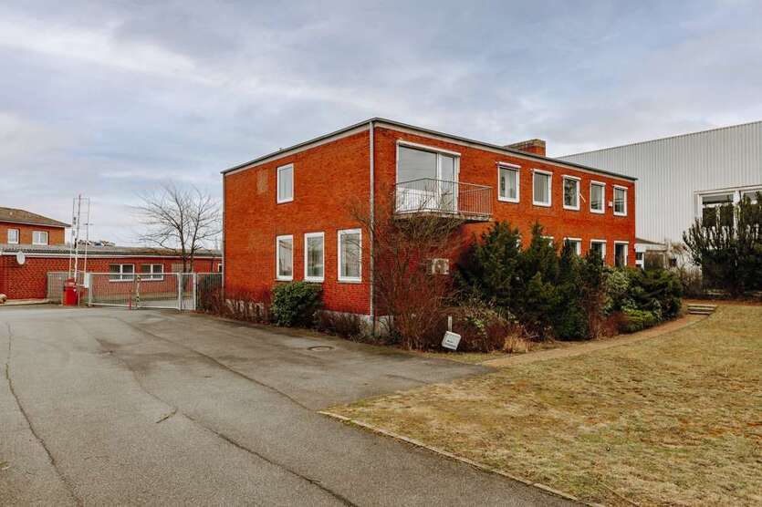Büro in Lüneburg 1.500 € 400 m²