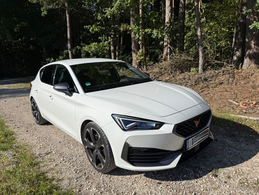 Cupra Leon 90.100 km 19.999 € Stulln 92551