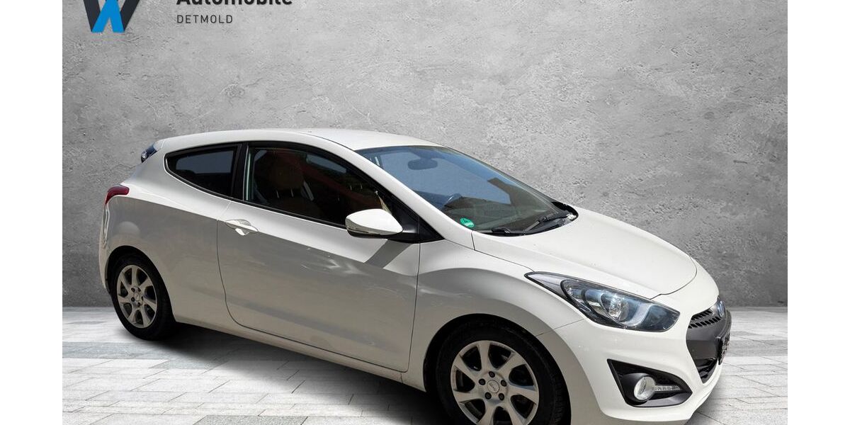 Hyundai i30 69.000 km 7.499 &euro; Detmold 32758