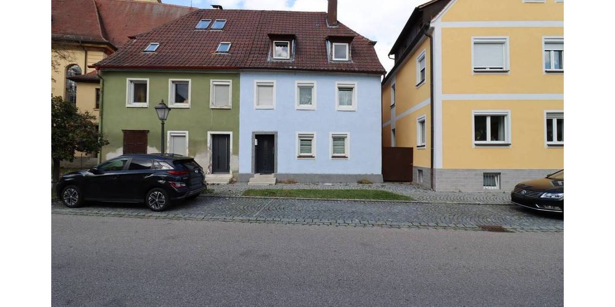 Doppelhaushälfte Wassertrüdingen - 5 Zimmer, 140 m&sup2;, 269.000&euro; | Angebot:25678984