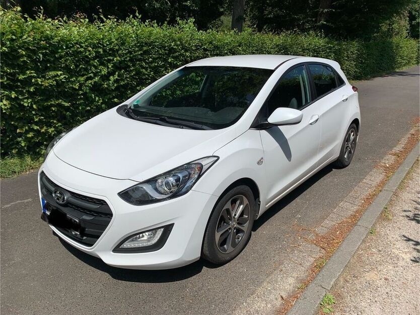 i30