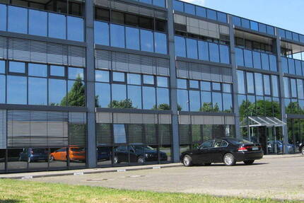 Großzügige Bürofläche mit guter Anbindung zimmer