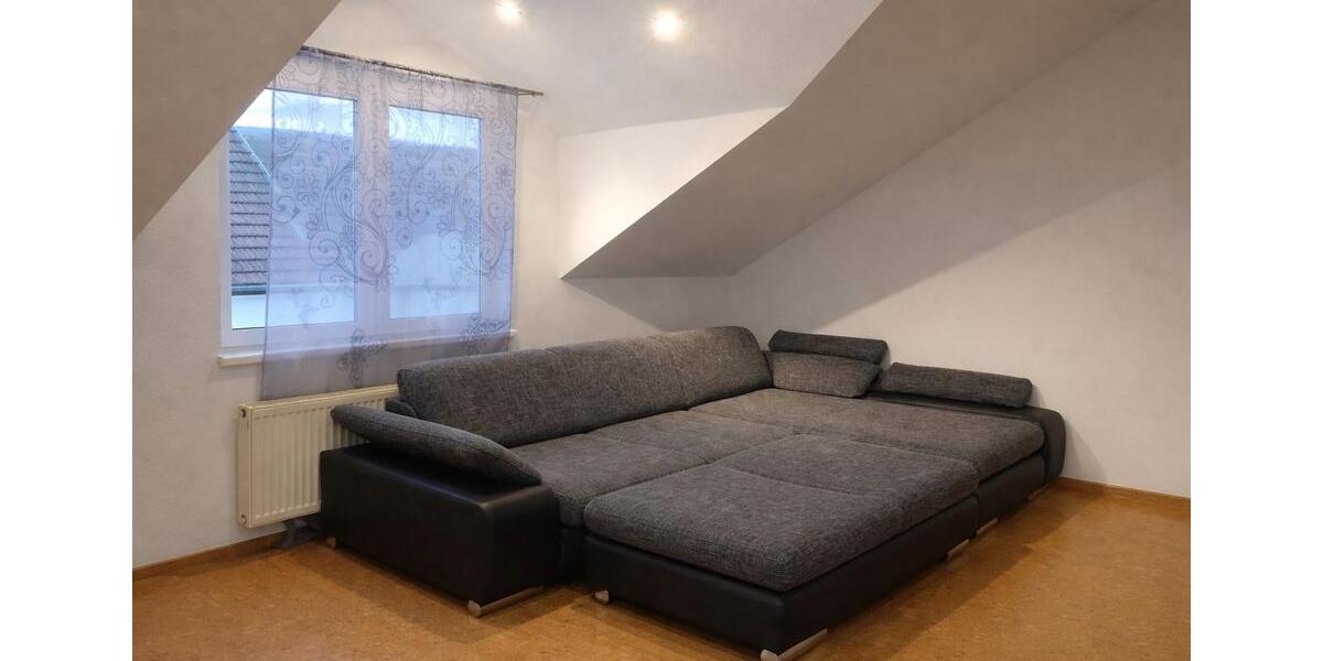 Dachgeschoßwohnung Weiskirchen - 2 Zimmer, 80 m&sup2;, 550&euro; | Angebot:26320928