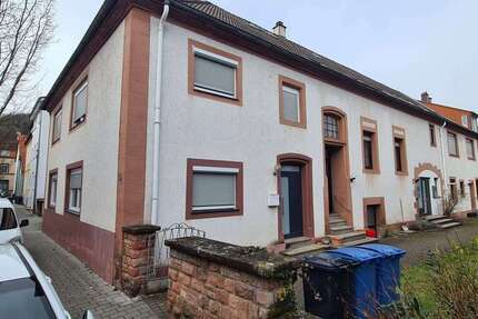 Haus Landstuhl - 19 Zimmer, 613 m&sup2;, 1.350.000&euro; | Angebot:25332040