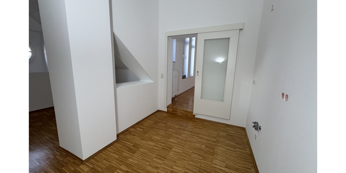 Exklusives Wohnen: 3-Raum Wohnung mit Balkon und Aufzug! - Etagenwohnung Gera Alt-Bieblach | Angebot:26845204