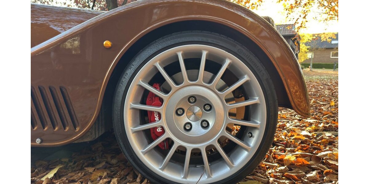 Morgan Plus 8 4.8 AERO8 GOLDFINGER 007 9.999 km 149.999 &euro; Hamburg 22339