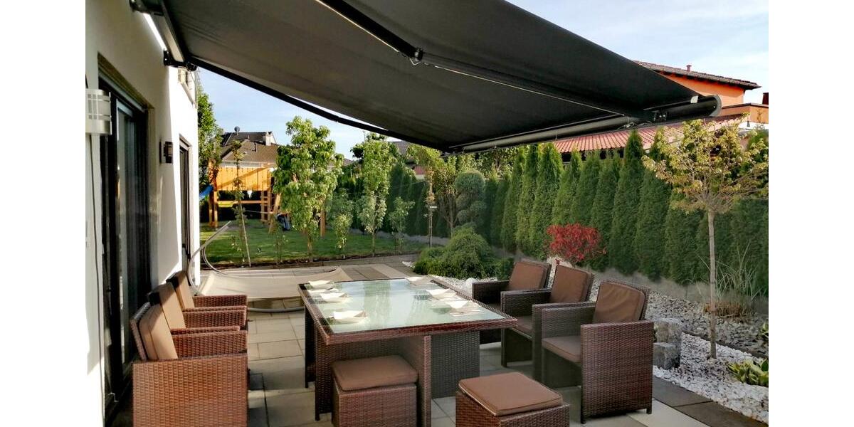 Modernes Wohnen mit Stil & Komfort: Stadtvilla mit Sauna & Garten 7.5 zimmer