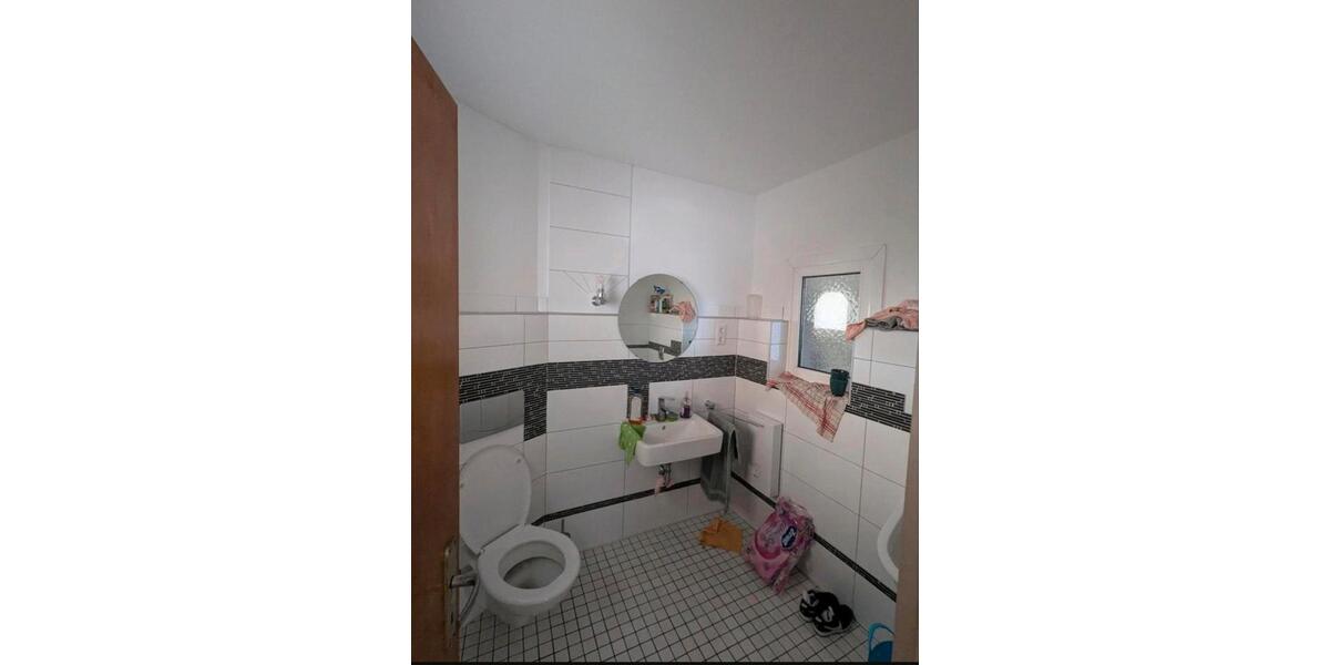 Doppelhaushälfte Nieheim - 2 Zimmer, 110 m&sup2;, 630&euro; | Angebot:26163635