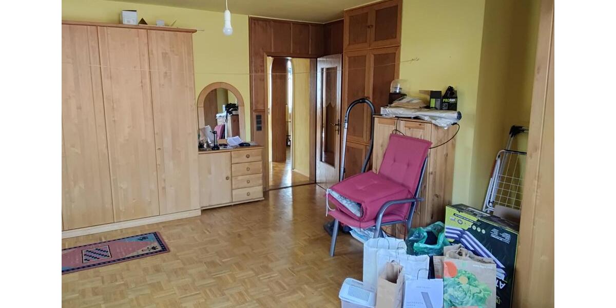 Hochparterre Felsberg - 4 Zimmer, 160 m&sup2;, 1.200&euro; | Angebot:25395523