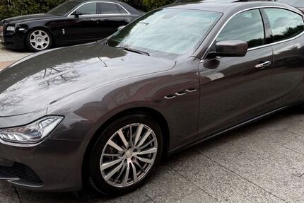 Maserati Ghibli 199.000 km 15.980 &euro; München 81827