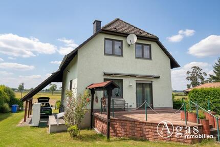 möbliertes Einfamilienhaus mit ca. 180 m² Wohnfläche, 6 Zimmern und Pool in Ahrensfelde 6 zimmer