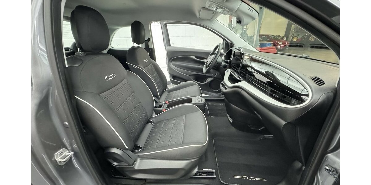 Fiat 500e Action Carplay Android Sitzheizung 25.300 km 12.930 &euro; Lich 35423