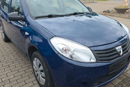 Dacia Sandero 129.897 km 1.790 &euro; Neubrandenburg 17036