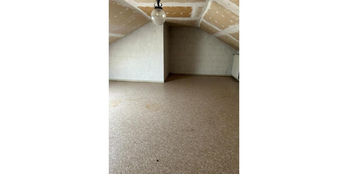 Einfamilienhaus Blieskastel - 11 Zimmer, 165 m&sup2;, 289.000&euro; | Angebot:26334429