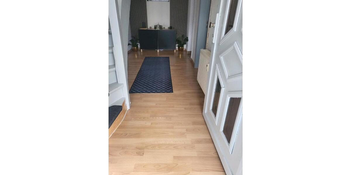 Doppelhaushälfte Engstingen - 4 Zimmer, 120 m&sup2;, 1.200&euro; | Angebot:26019663