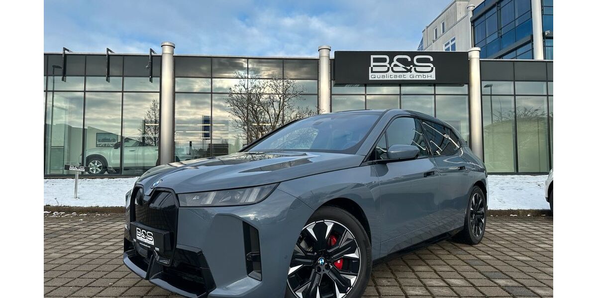 BMW iX 5.600 km 82.990 € Kempten 87439