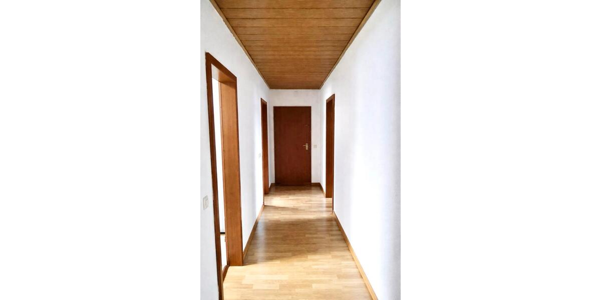 Dachgeschoßwohnung Ubstadt-Weiher Weiher - 3 Zimmer, 64 m&sup2;, 175.000&euro; | Angebot:26153405