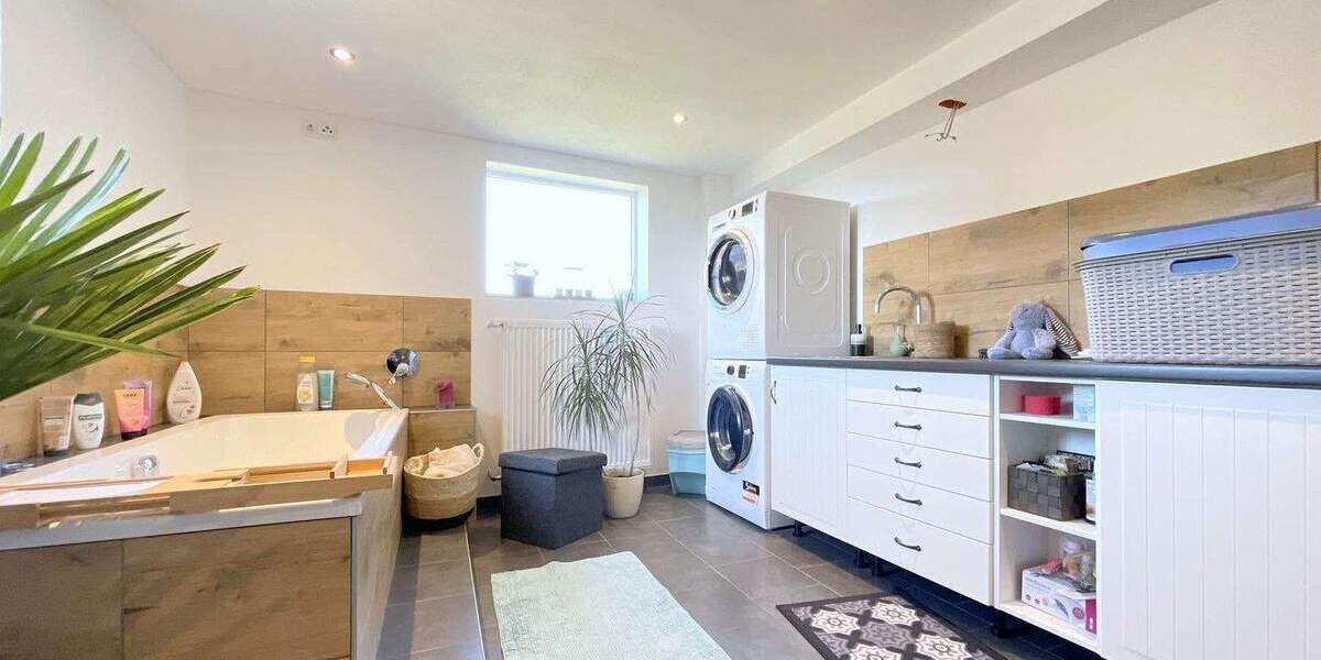 Einfamilienhaus Ruppichteroth Mittelsaurenbach - 6 Zimmer, 183 m&sup2;, 360.000&euro; | Angebot:24825467