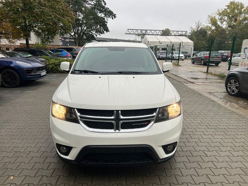Dodge Journey 91.200 km 17.999 € Berlin 12277
