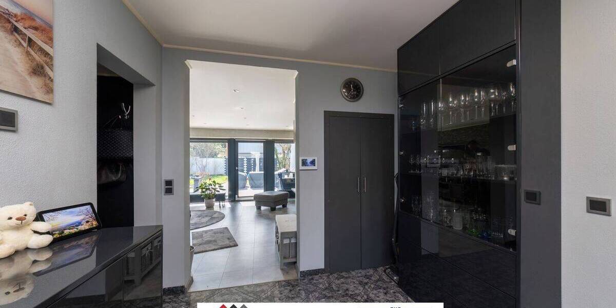 Traumhaftes REH mit 168qm WF und 400qm GS, inkl. Garten + Balkon, Garage, hochwertig kernsaniert 6 zimmer