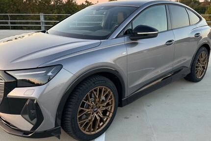 Audi Q4 e-tron 19.976 km 35.500 € Wolfsburg 38446