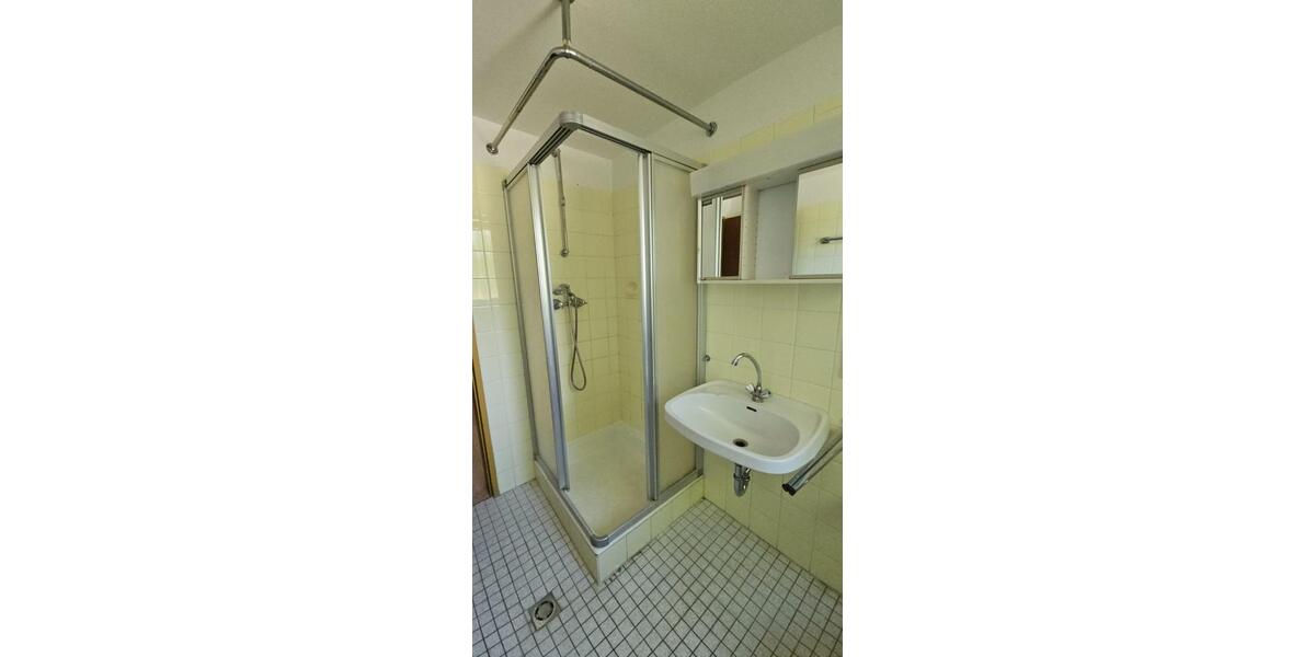 Etagenwohnung Immenreuth - 1 Zimmer, 78 m&sup2;, 450&euro; | Angebot:25852676