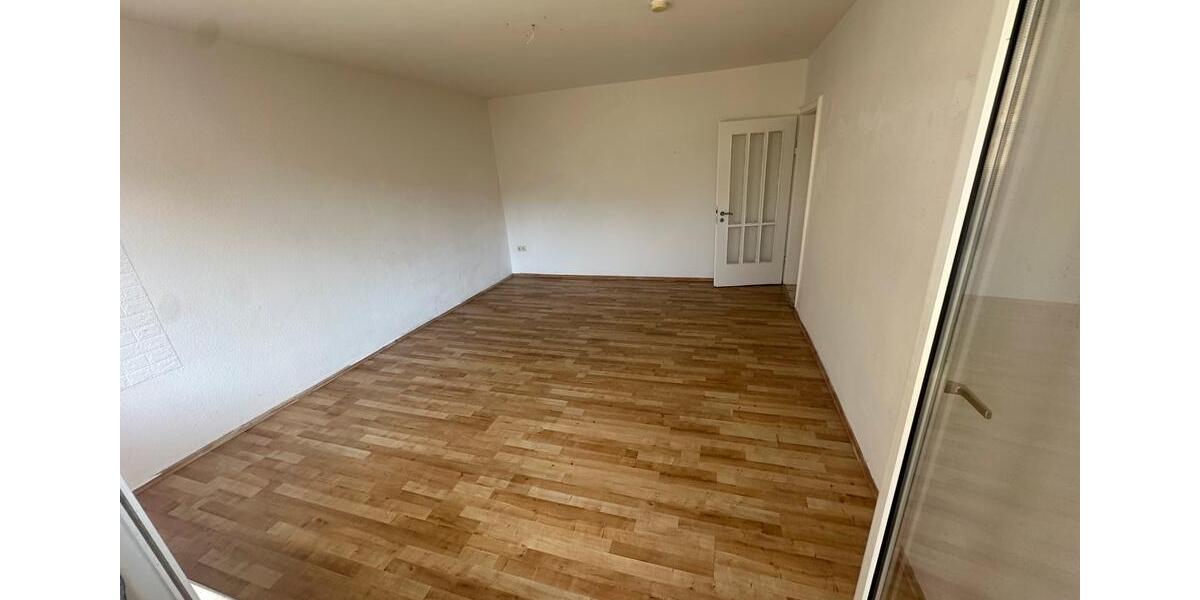 Etagenwohnung Eisenberg (Pfalz) - 1 Zimmer, 67 m&sup2;, 700&euro; | Angebot:25402021