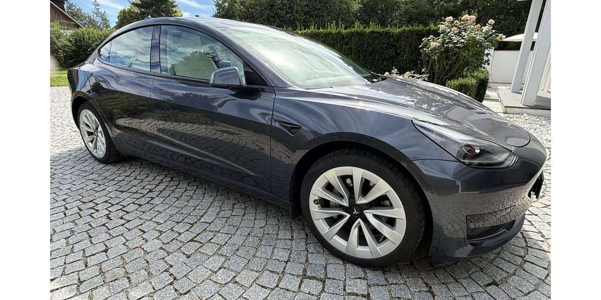 Tesla Model 3 47.507 km 28.500 &euro; Graben 86836