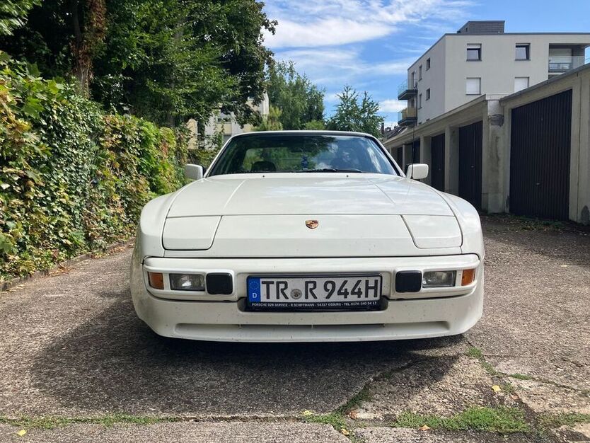 944