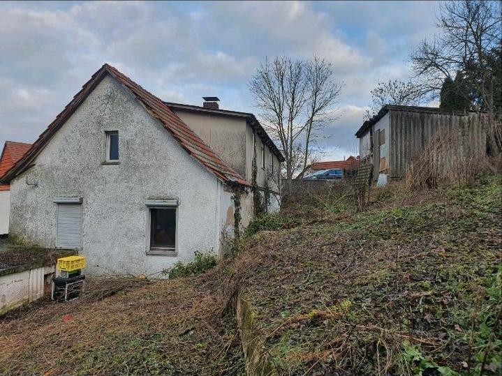 Sanierungsbedürftiges Haus in Diemelsee Adorf zu vermieten 4 zimmer