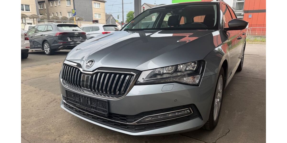 Skoda Superb 174.000 km 16.990 &euro; Mülheim/Ruhr 45475