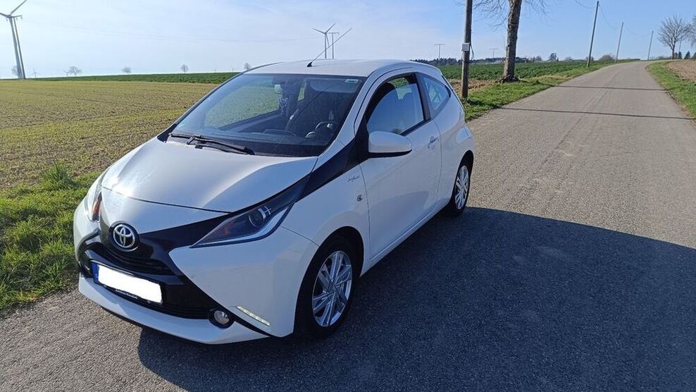 Aygo (X)