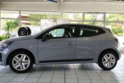 Renault Clio 6.000 km 16.990 &euro; Drebkau 03116