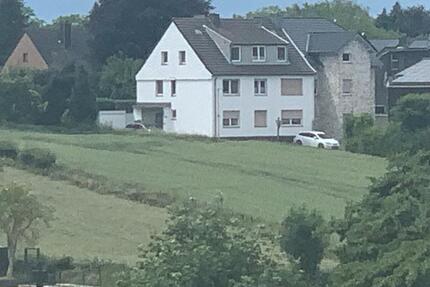 Haus Herzogenrath - 9 Zimmer, 260 m&sup2;, 485.000&euro; | Angebot:26906433