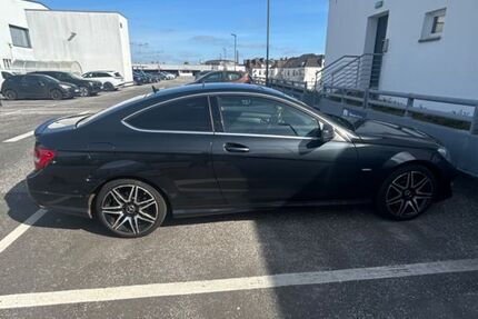 Mercedes-Benz C 250 106.500 km 16.300 &euro; Hamburg 22523