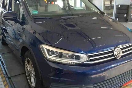 VW Touran 169.000 km 20.550 &euro; Ditzingen 71254