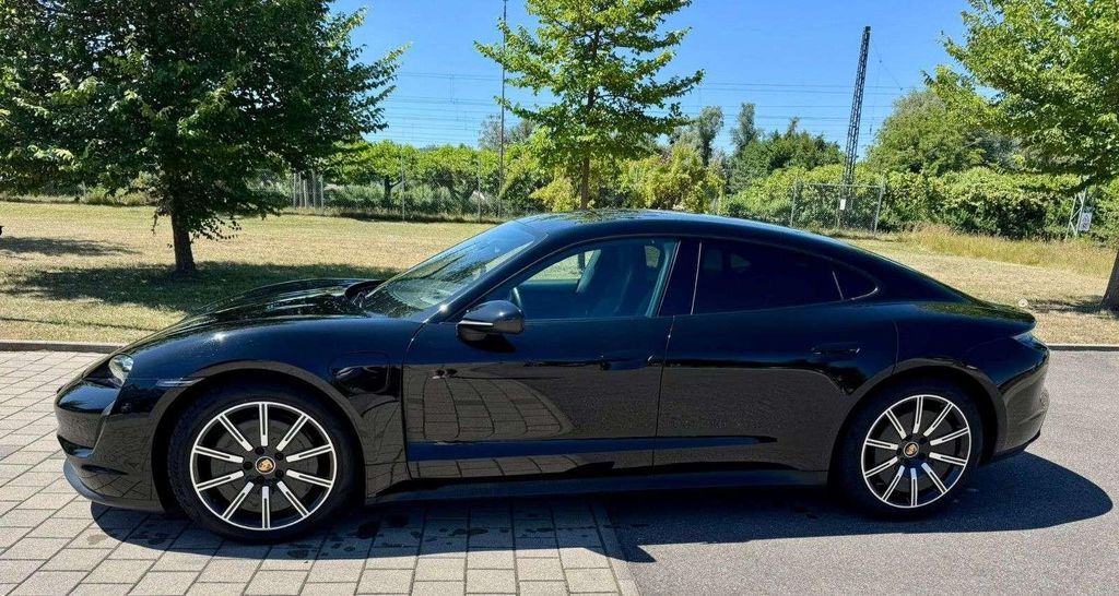 Porsche Taycan 20.000 km 59.900 € Singen 78224