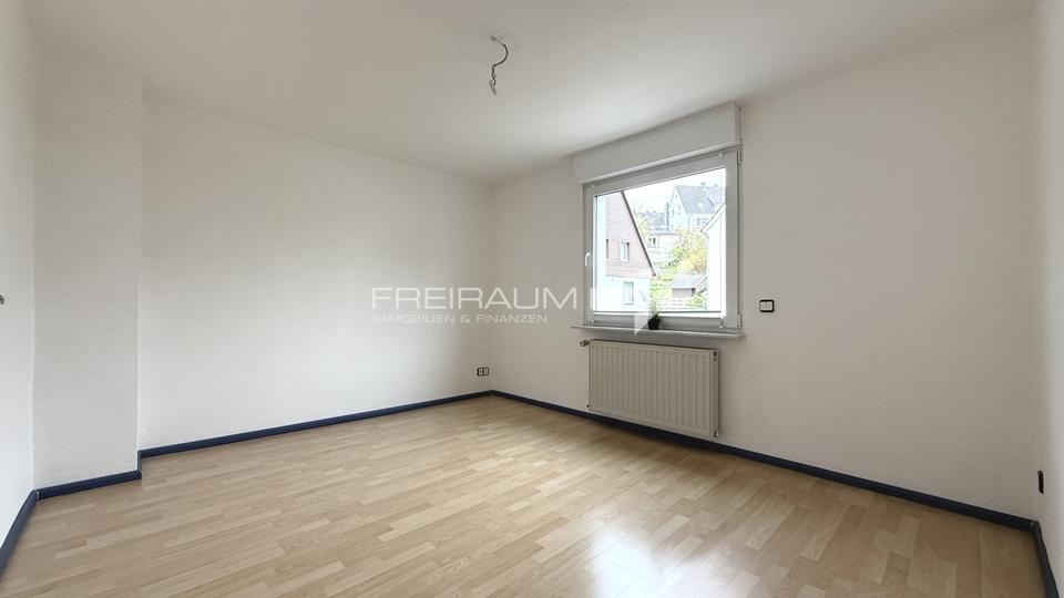 Einfamilienhaus Siegen Weidenau - 5 Zimmer, 120 m&sup2;, 1.100&euro; | Angebot:25256341