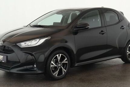 Toyota Yaris 12.400 km 22.484 &euro; Düsseldorf 40233