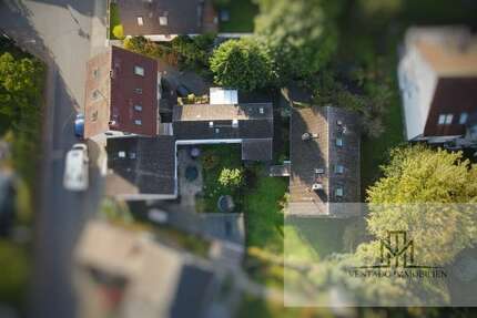 Haus Frankfurt am Main / Nieder-Erlenbach Erlenbach - 13 Zimmer, 345 m&sup2;, 800.000&euro; | Angebot:25581619