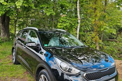 Kia Niro 127.000 km 14.500 &euro; WACKERSDORF 92442