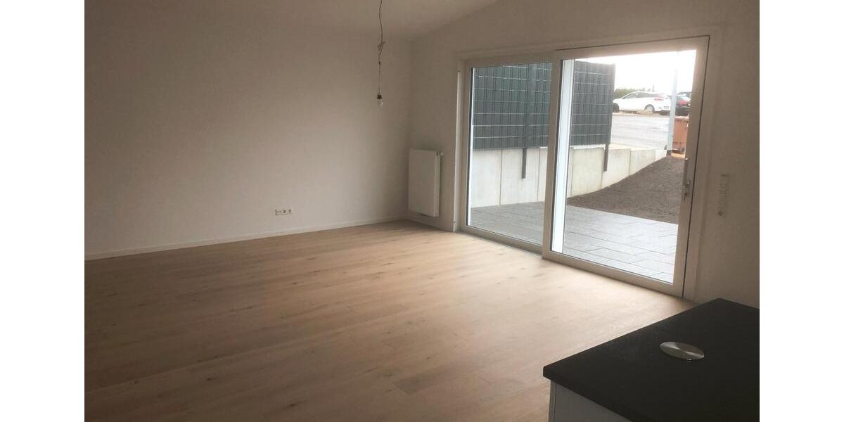 Bungalow Kirchheim am Neckar - 3 Zimmer, 115 m&sup2;, 1.720&euro; | Angebot:25917589