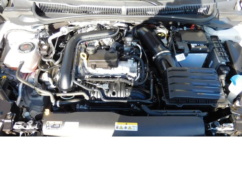 VW Taigo 1.0 TSI BMT Klima Radio ALU 17.000 km 15.990 € Vordorf 38533