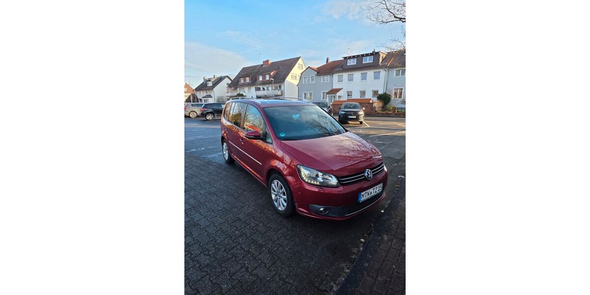 VW Touran 276.000 km 7.850 &euro; Liederbach am Taunus 65835