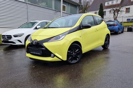 Toyota Aygo (X) 102.558 km 9.990 € Nürtingen 72622
