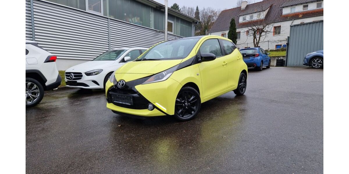Toyota Aygo (X) 102.558 km 9.990 &euro; Nürtingen 72622