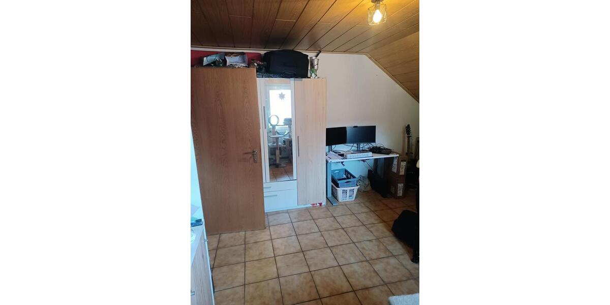 Dachgeschoßwohnung Erwitte - 3 Zimmer, 94 m&sup2;, 600&euro; | Angebot:27605602